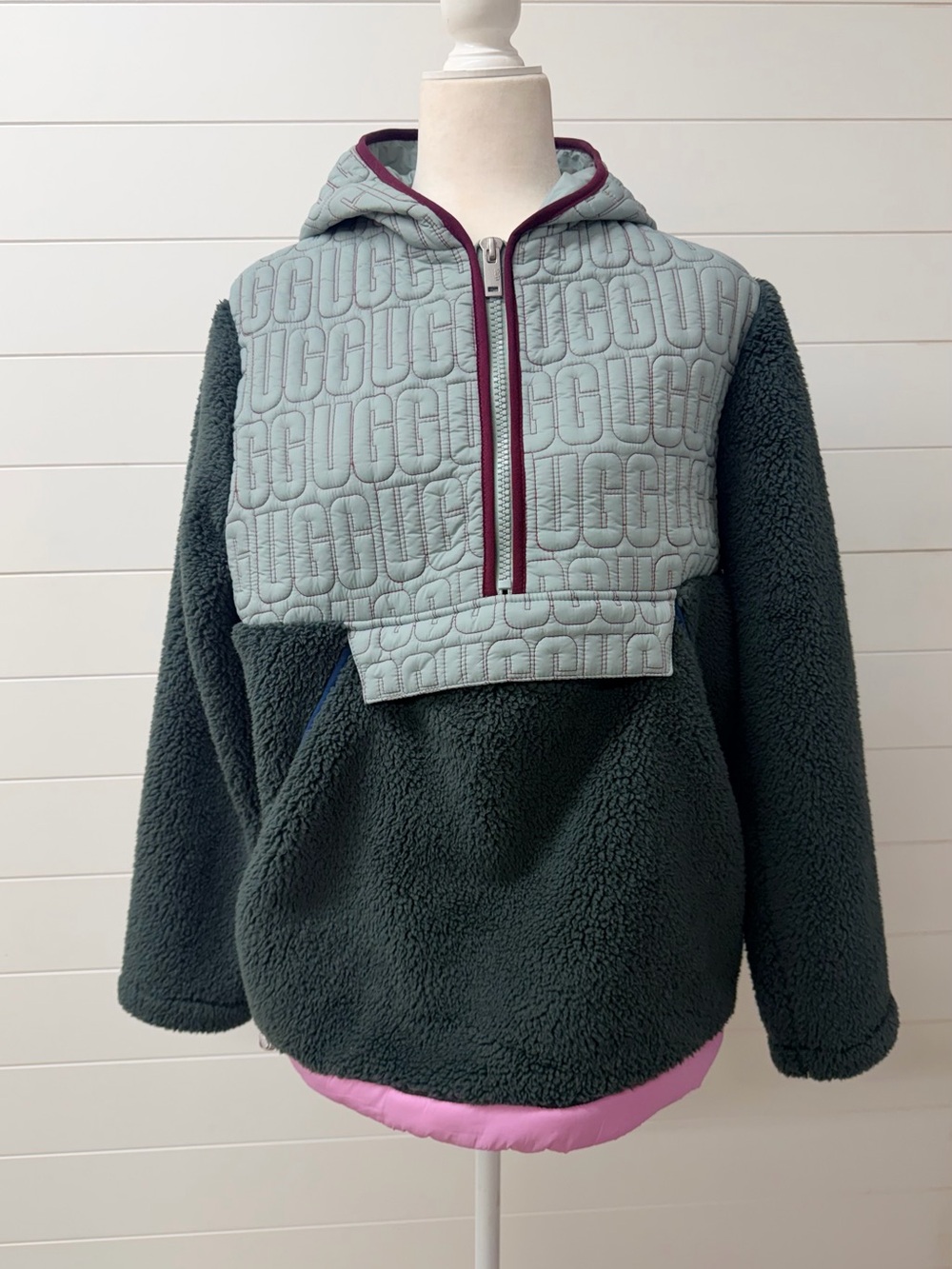 UGG Kids Quilted Hooded Sherpa Pullover - Dark Green & Light Gray with Pink Trim